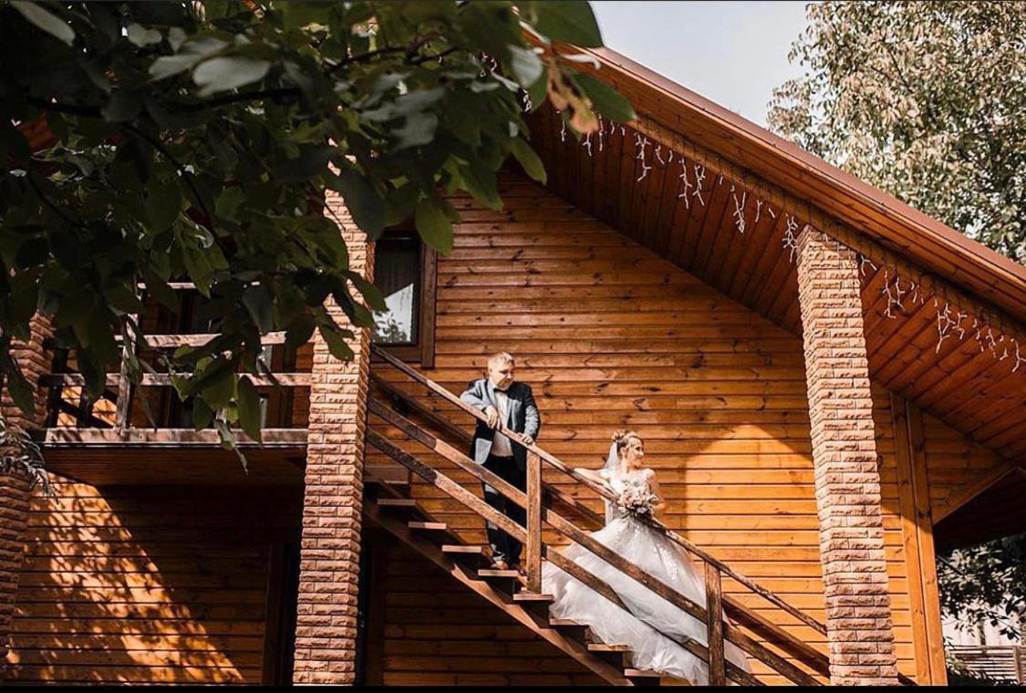 Hotel Bannyi Dvir Uzyn Exterior foto