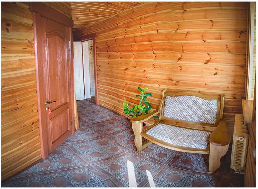 Hotel Bannyi Dvir Uzyn Exterior foto